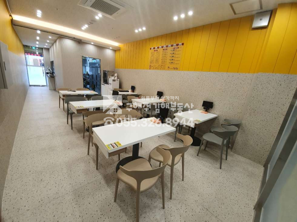 경남 김해시 장유동 사진에 보시는 것처럼 깔끔한 매장 시설비 1천정도(조율가능) 월세 매물번호 10296 사진 2